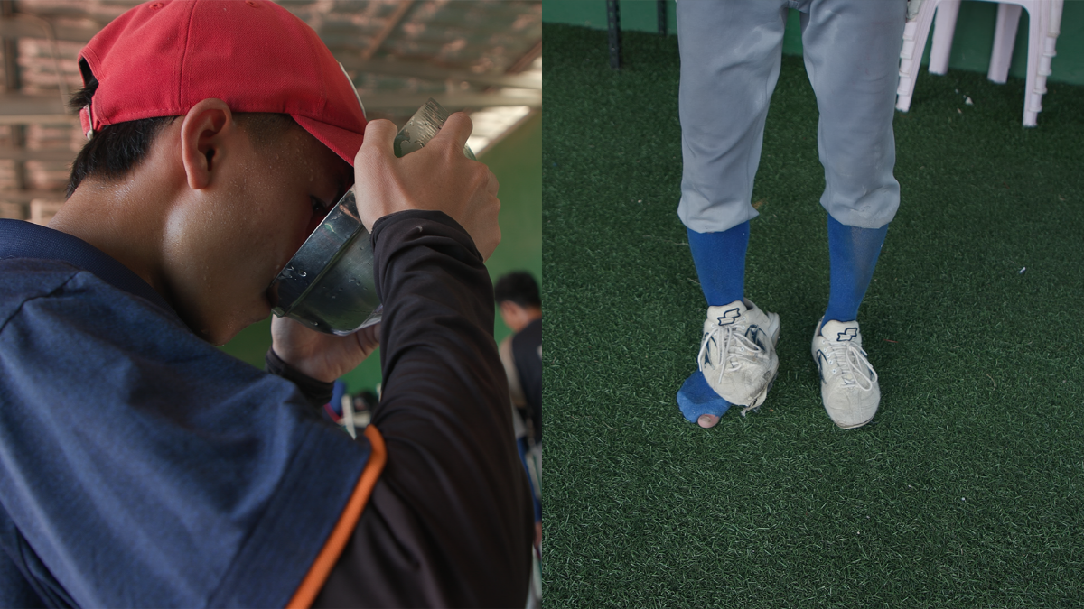 라오스 야구국가대표팀은 생수로 더위와 갈증을 해결하고 있고(왼쪽), 찢어지 운동화를 신고도 계속 운동을 하고 있다(오른쪽)